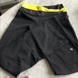 EUC size 2 wide leg lululemon